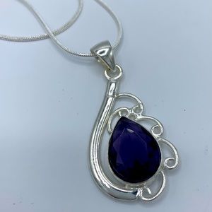 Amethyst pendant set in .925 Silver